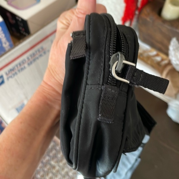 Awes “Prada” Belt Bag - Picture 14 of 15